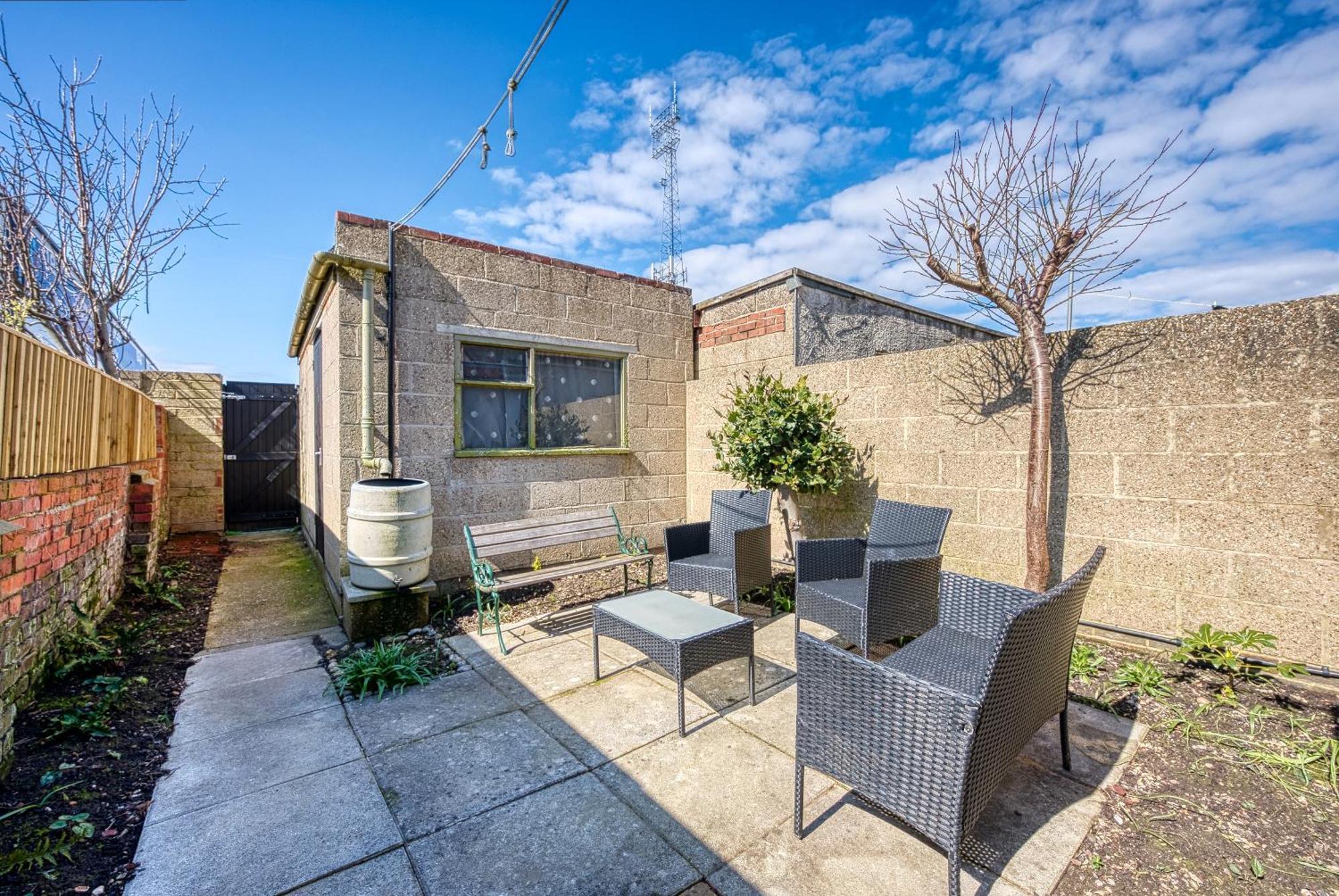 2 Bedrooms Modern, Stunning & Stylish Contractor House, Prime Portsmouth Location With Free Parking Permit, Summer Special Offer!! - By Blue Puffin Stays Kültér fotó
