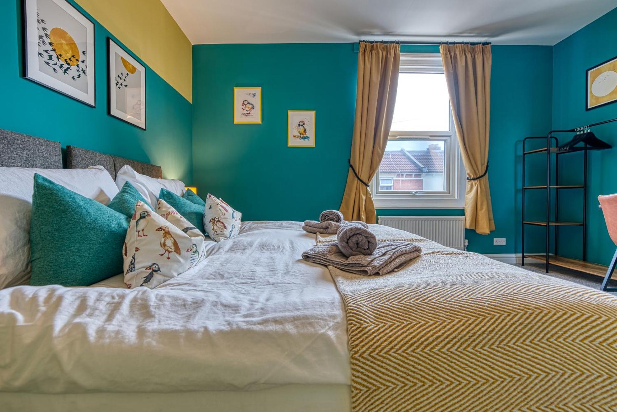 2 Bedrooms Modern, Stunning & Stylish Contractor House, Prime Portsmouth Location With Free Parking Permit, Summer Special Offer!! - By Blue Puffin Stays Kültér fotó