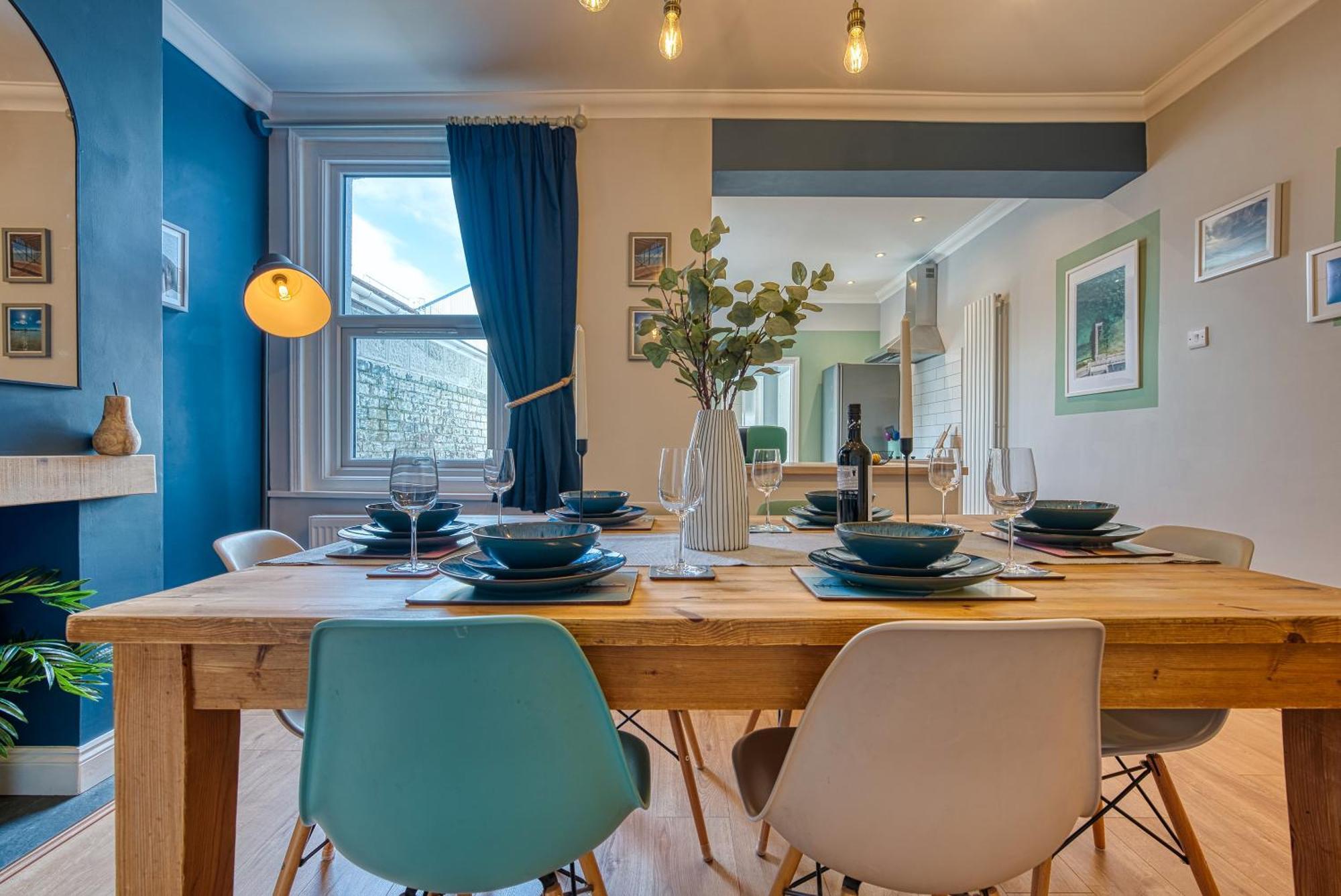 2 Bedrooms Modern, Stunning & Stylish Contractor House, Prime Portsmouth Location With Free Parking Permit, Summer Special Offer!! - By Blue Puffin Stays Kültér fotó